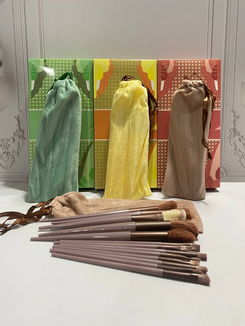 ست براش ۱۳ تیکه کیف مخملی جعبه دار فیکس